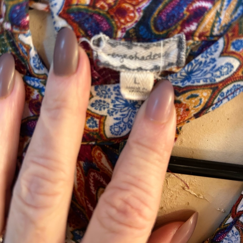 Eyeshadow High Neck Cold-Shoulder Blouse Summer to Fall Blouse Summer to Fall - Picture 6 of 7
